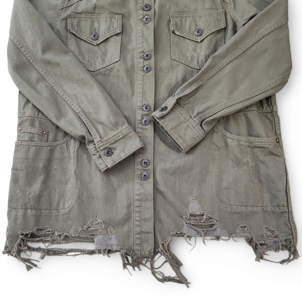 NWOT Free People Moonchild Distressed Denim Shirt Jacket - Picture 4 of 10